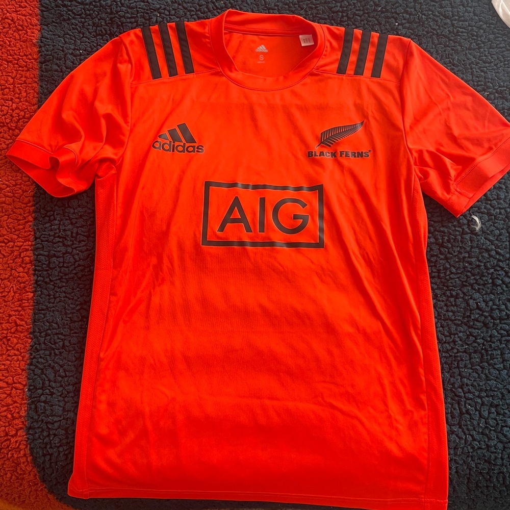 Authentic New Zeland Black Ferns team t-shirt! Men’s Small.